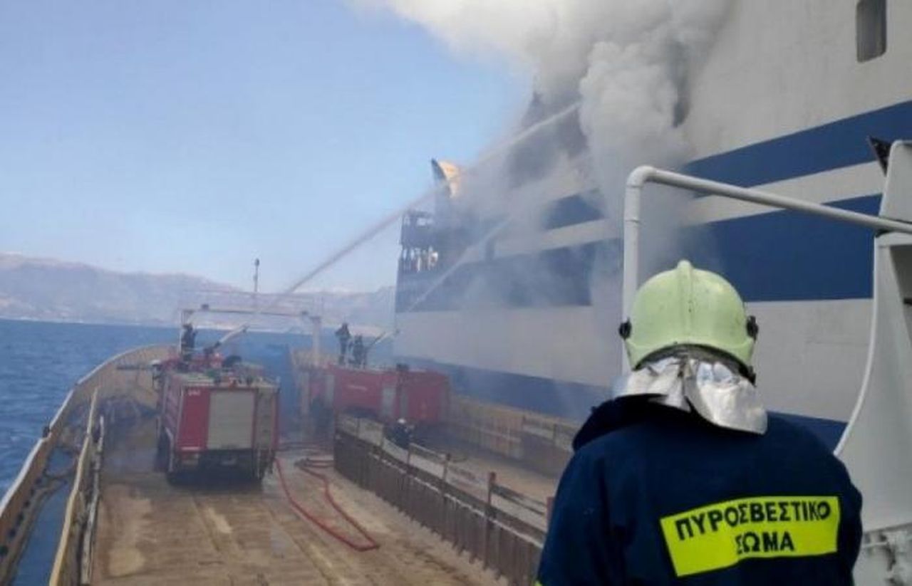 Yunanistan'daki feribot faciasında 1 cansız beden bulundu, 10 kişi hala kayıp! 6