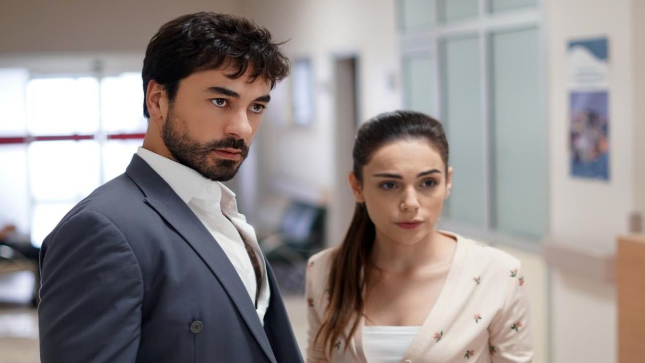 Ayşe ve Ferit'in Masalı Kalp Yarası Final Bölümüyle Son Kez Ekranda! Sosyal Medya Yıkıldı! 1