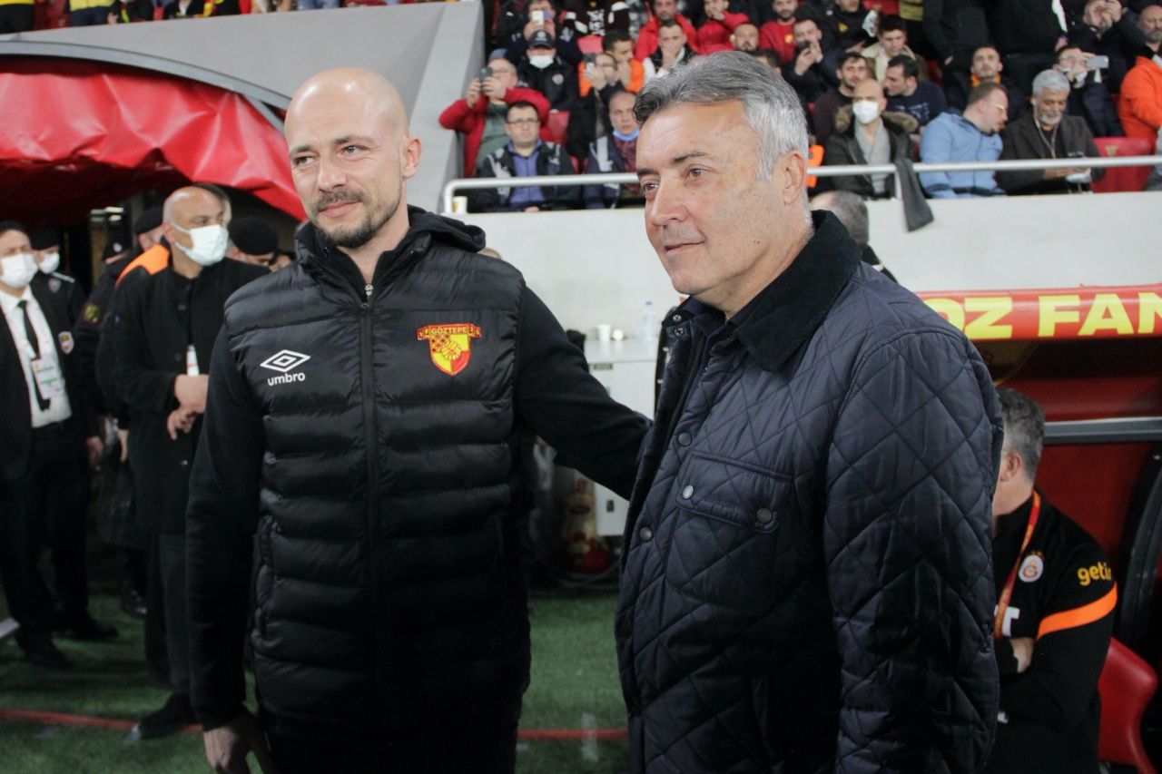 Göztepe taraftarı Galatasaray maçında hakem Arda Kardeşleri dövmeye indi! 7