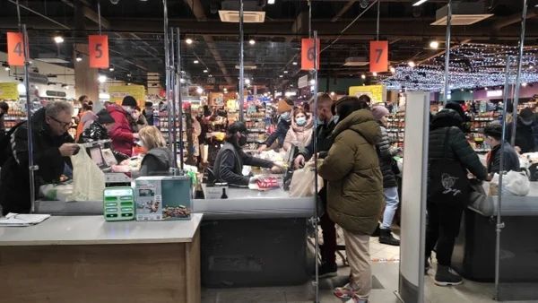 Ukrayna Merkez Bankası döviz işlemlerini durdurdu: Yabancı parayla işlem yasaklandı! 4