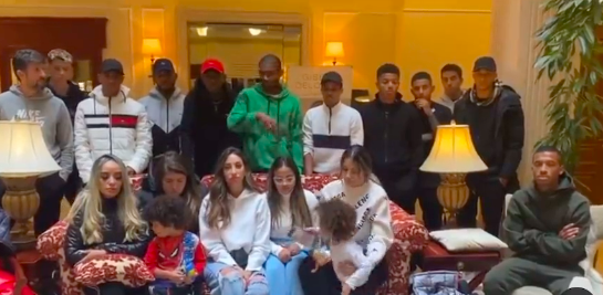 Andrey Rublev canlı yayın kamerasına "Savaşa Hayır, lütfen" yazdı 14