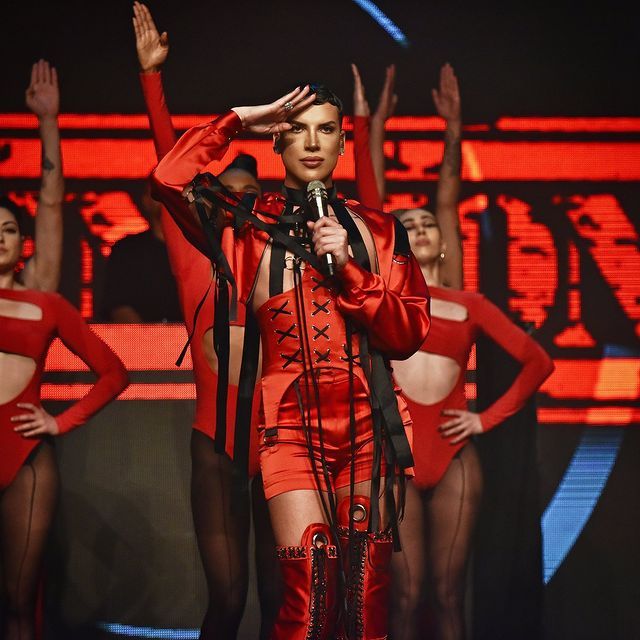 Bostancı Gösteri Merkezi'nde konser veren Kerimcan Durmaz iddialı tarzıyla sahneyi salladı 19