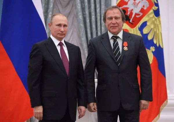 Putin'in gizli servetini elinde tutan isme büyük şok: AB yaptırım listesine alındı! 7