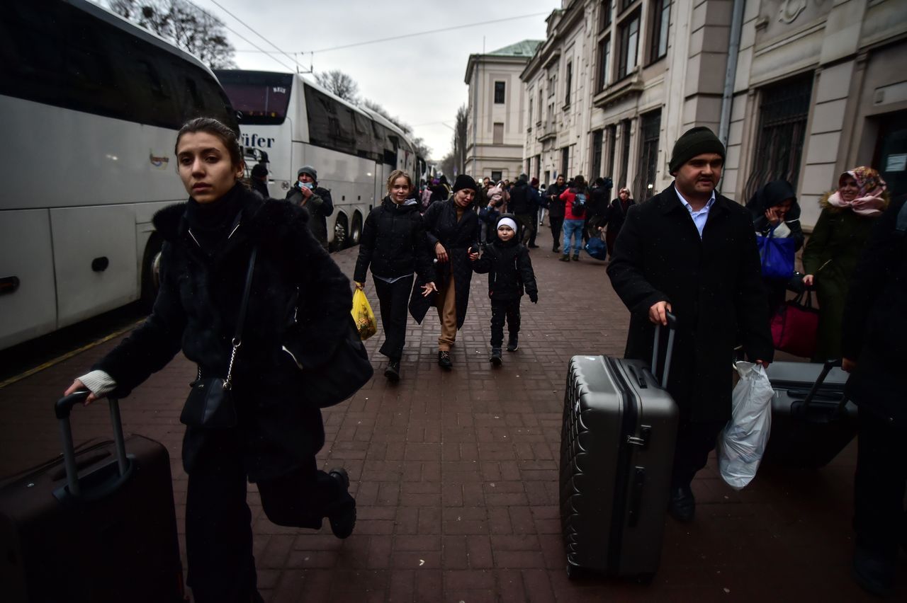 Türk vatandaşlarını taşıyan tahliye treni Çernihiv’e ulaştı! 14