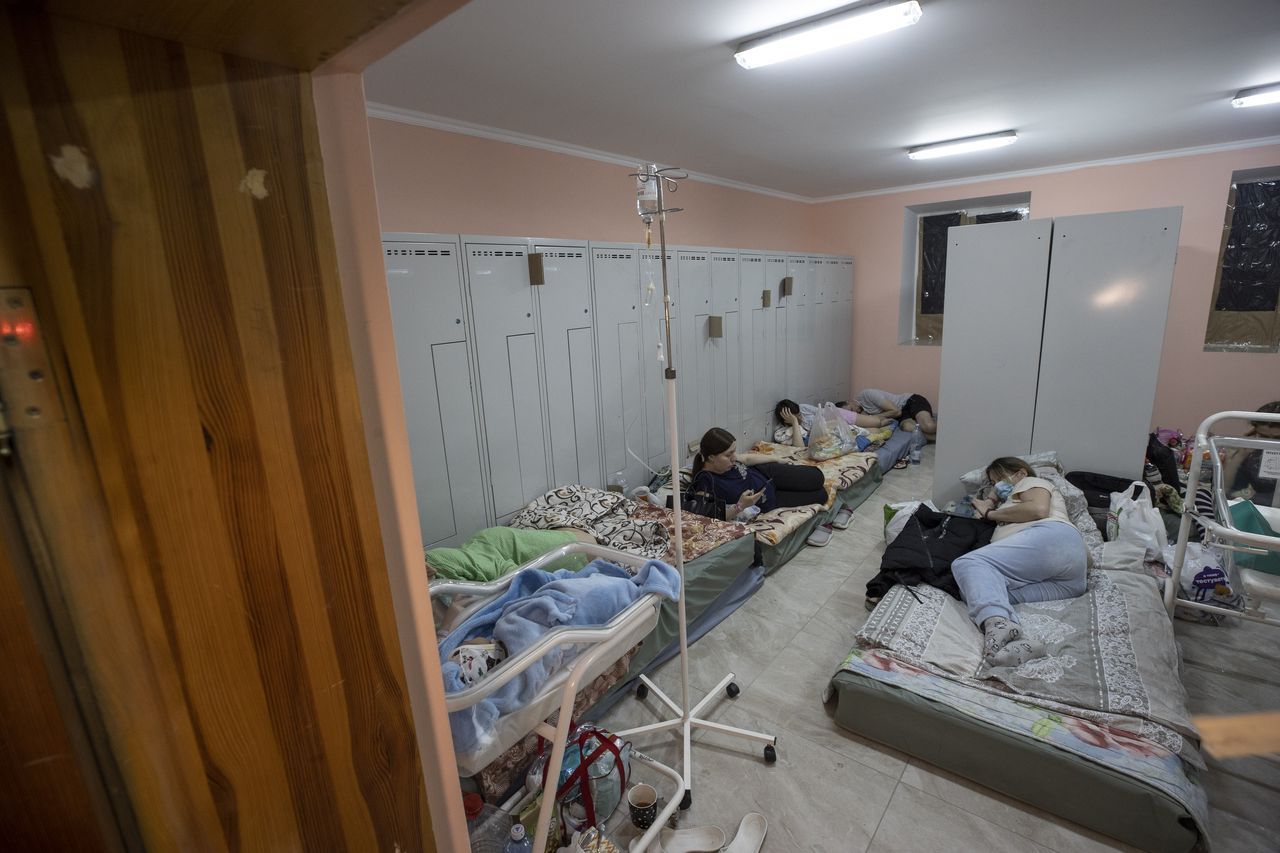 Rusya'nın saldırdığı Ukrayna'da bebekler sığınaklarda doğuyor 2