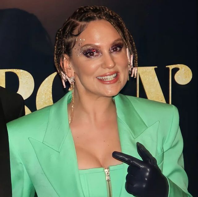 Farah Zeynep Abdullah, Bergen filminin galasında giydiği kıyafetine gelen eleştirilere yanıt verdi 17