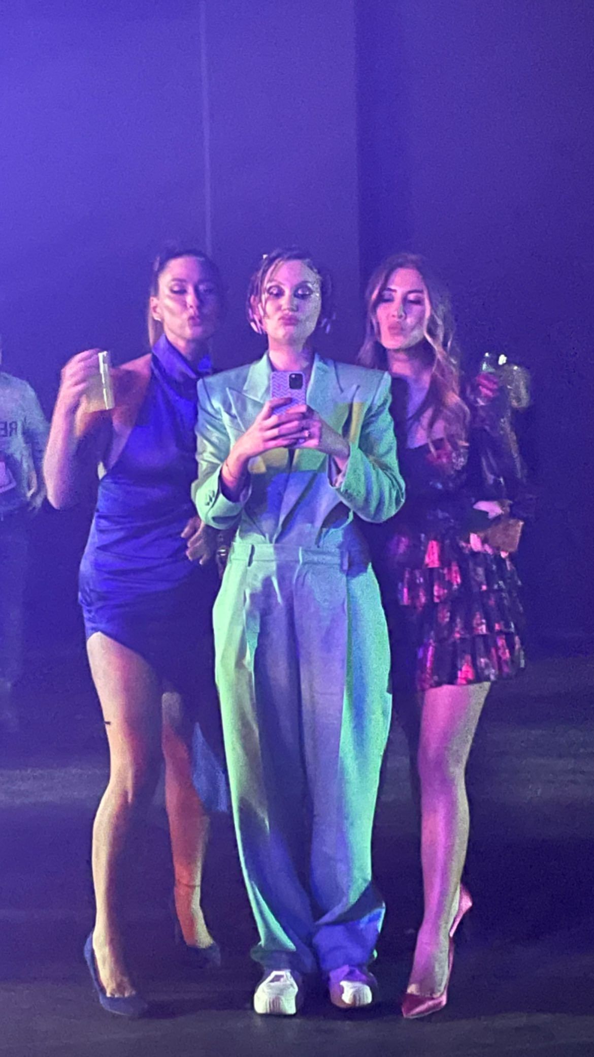 Farah Zeynep Abdullah, Bergen filminin galasında giydiği kıyafetine gelen eleştirilere yanıt verdi 4