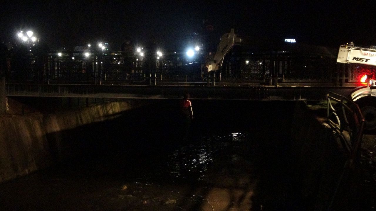 Gaziantep'te üst geçide asılı erkek cesedi bulundu 2