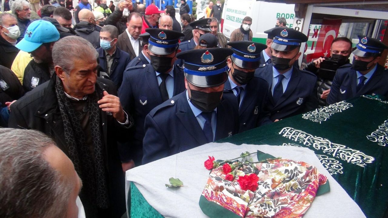Cenaze törenine kimse katılmadı! Akrep Nalan'ı sanatçı dostları son yolculuğunda yalnız bıraktı 4
