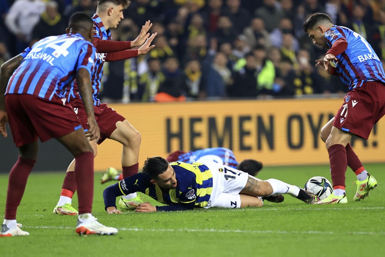 İrfan Can Kahveci, Fenerbahçe - Trabzonspor maçında takımını yaktı! Büyük sorumsuzluk! 9