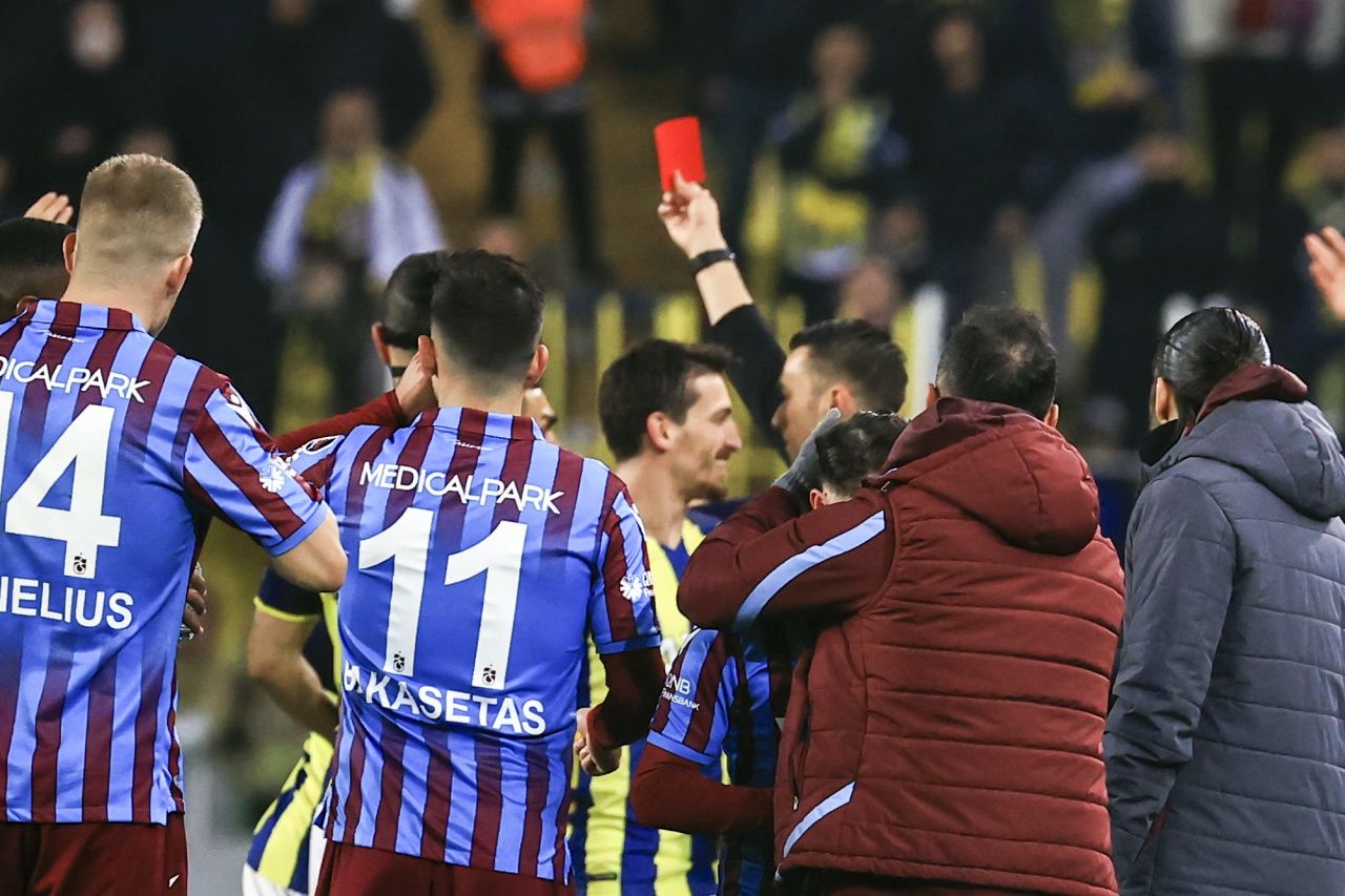 İrfan Can Kahveci, Fenerbahçe - Trabzonspor maçında takımını yaktı! Büyük sorumsuzluk! 2