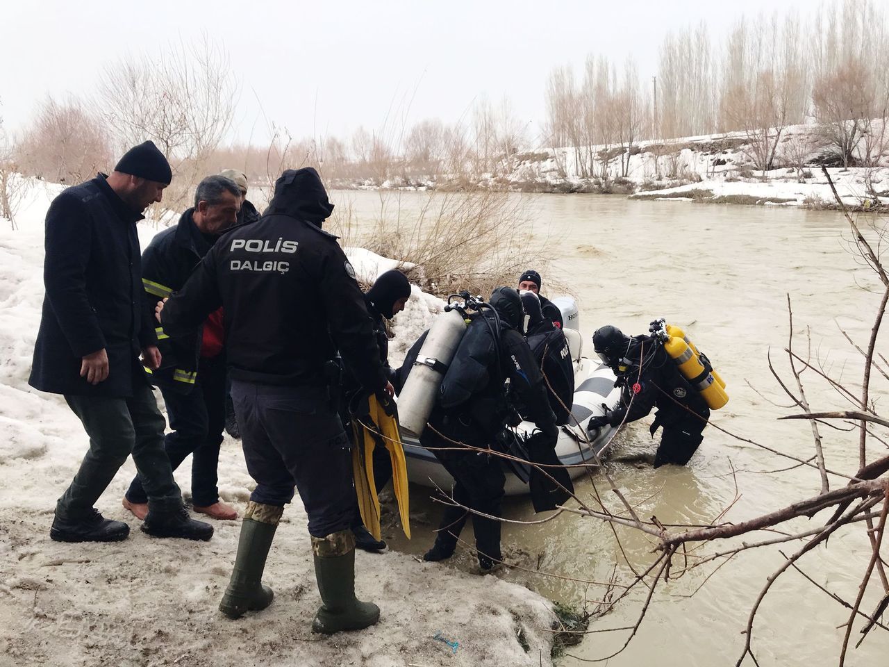Karasu Nehri'ne düşen 17 yaşındaki Yağmur, 13 gün sonra bulundu 5