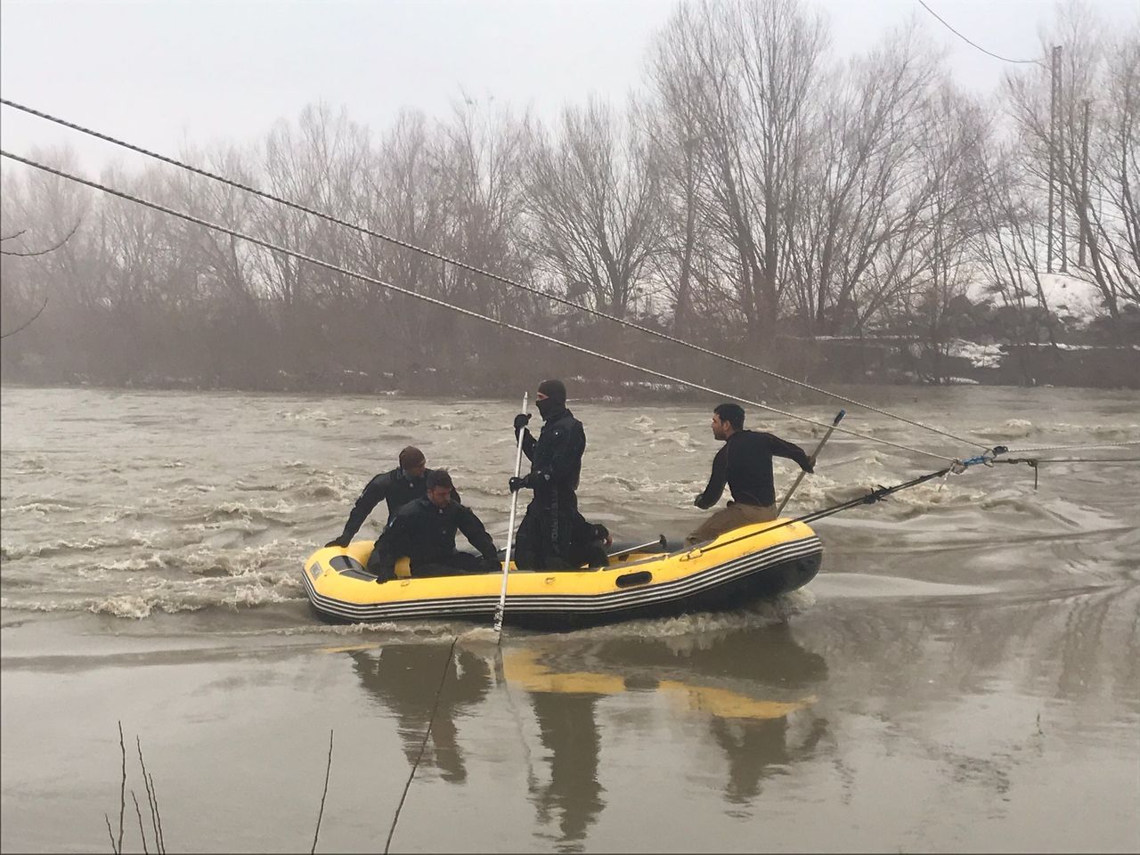 Karasu Nehri'ne düşen 17 yaşındaki Yağmur, 13 gün sonra bulundu 9