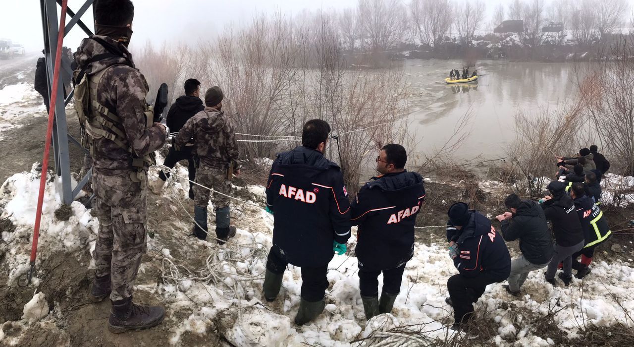Karasu Nehri'ne düşen 17 yaşındaki Yağmur, 13 gün sonra bulundu 7
