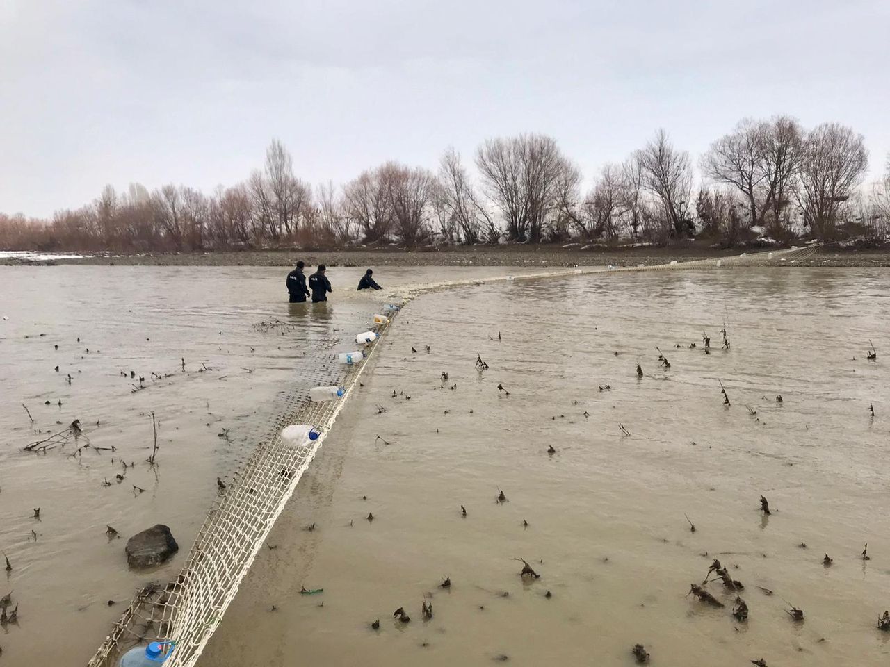 Karasu Nehri'ne düşen 17 yaşındaki Yağmur, 13 gün sonra bulundu 14