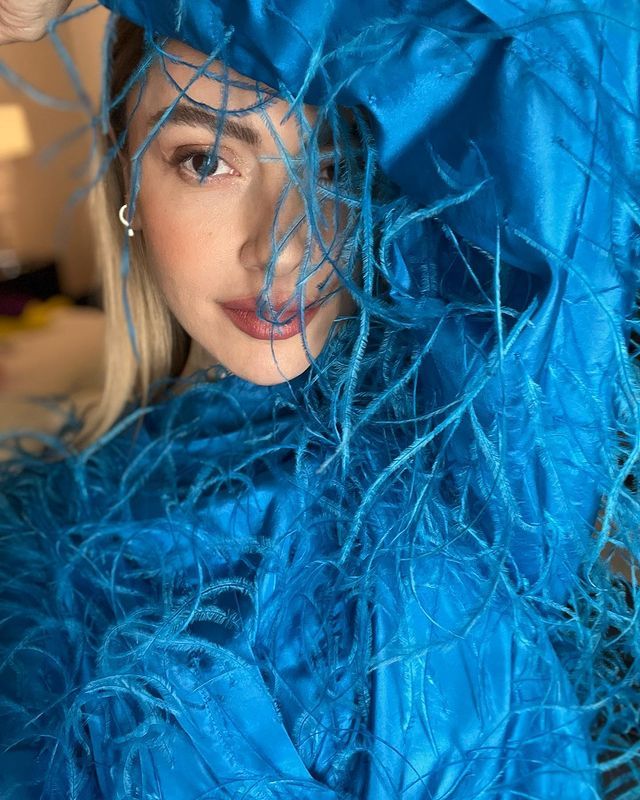 Yılın piştisi! Hadise erkek fenomenle aynı kıyafeti giydi 4