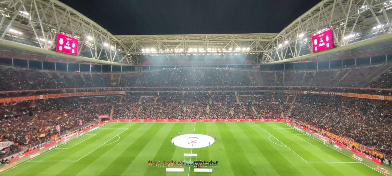 Omar Elabdellaoui Beşiktaş derbisinde çizgiden diziyle golü çıkardı, maçın gidişatını değiştirdi 10