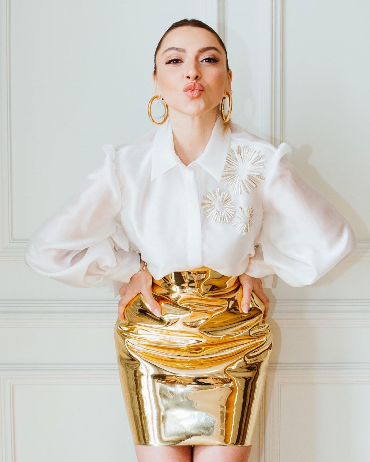 Fazla kilolarından kurtulan Hadise'nin tarzı İstanbul Moda Haftası'na damga vurdu 2