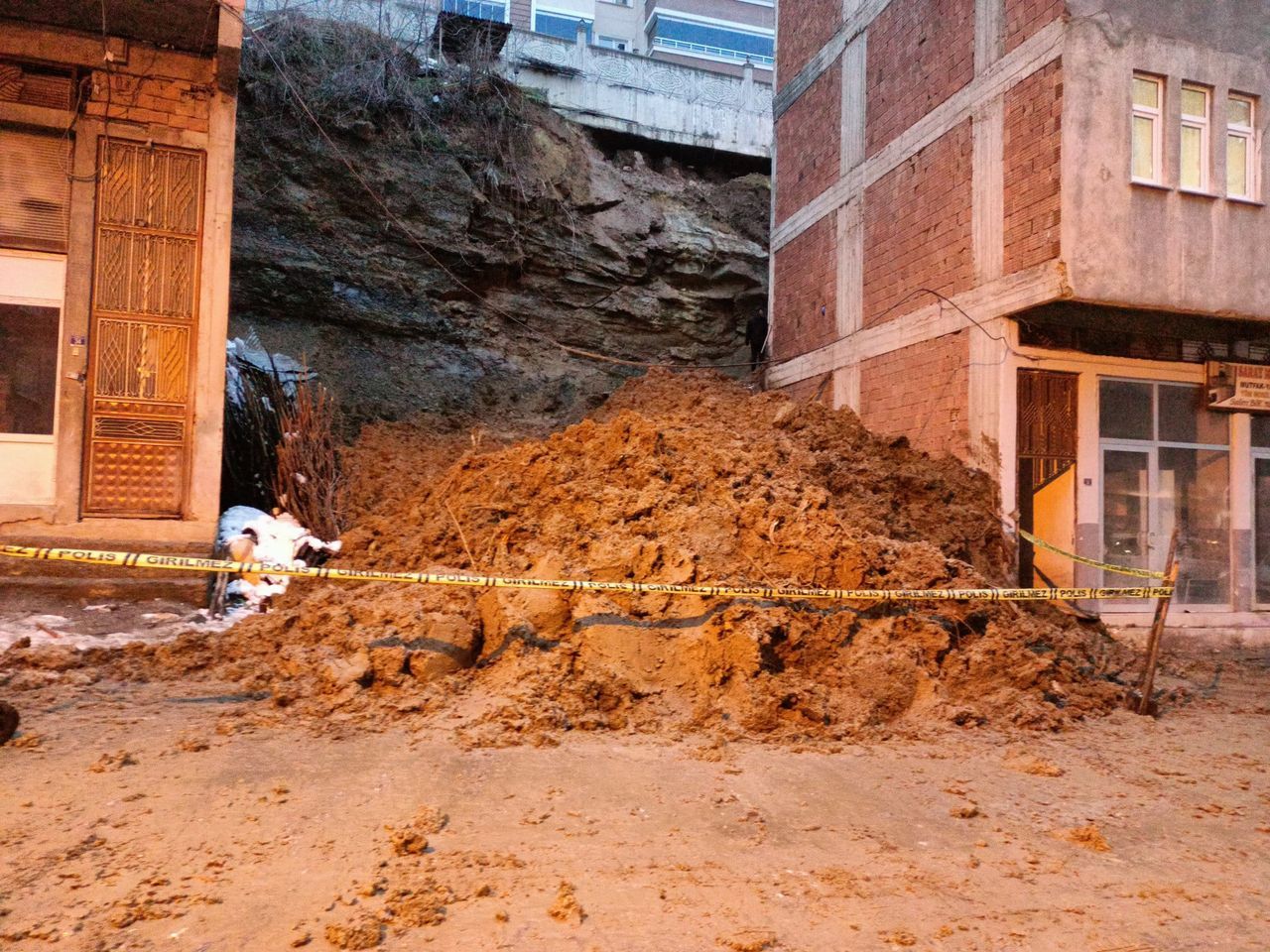 Ordu’da heyelan! Boşaltılan daire sayısı 51’e çıktı 5