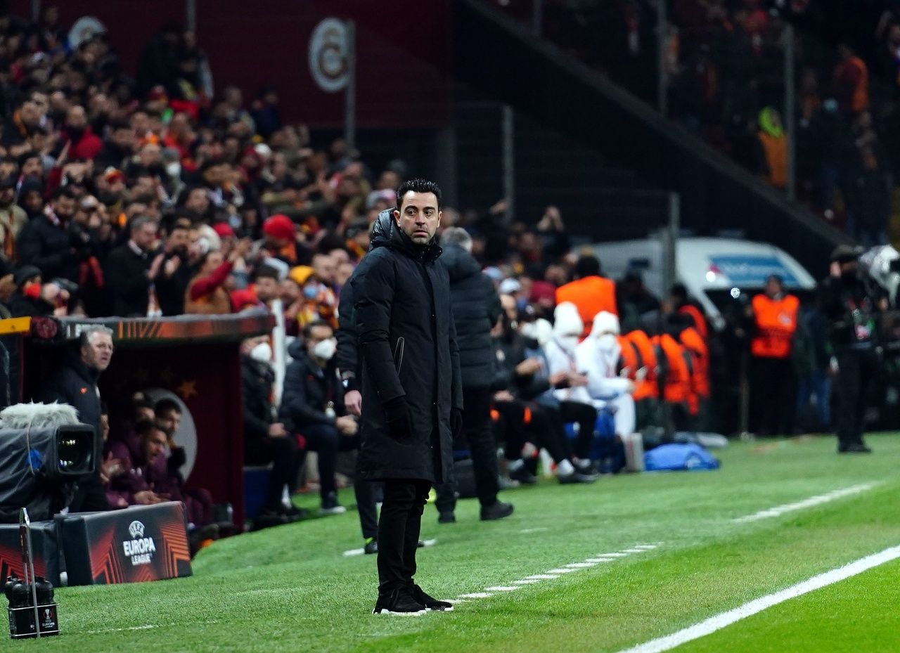 "Traore, Aubameyang, hepsi dönüp dönüp tribünlere bakıyor. Ter Stegen çok rahatsız oluyor." 16