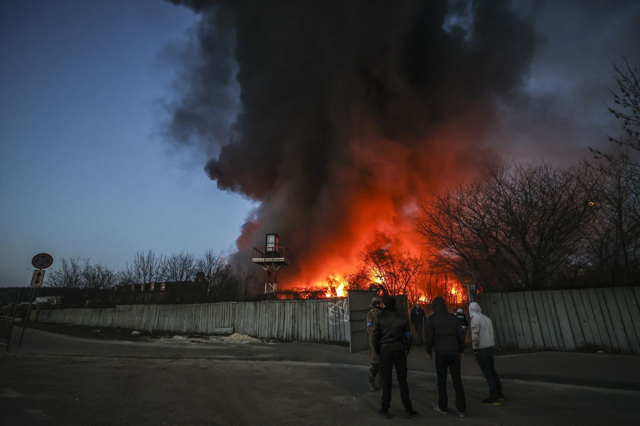 Rus ordusu, Ukrayna'nın başkenti Kiev'i hedef aldı! 17