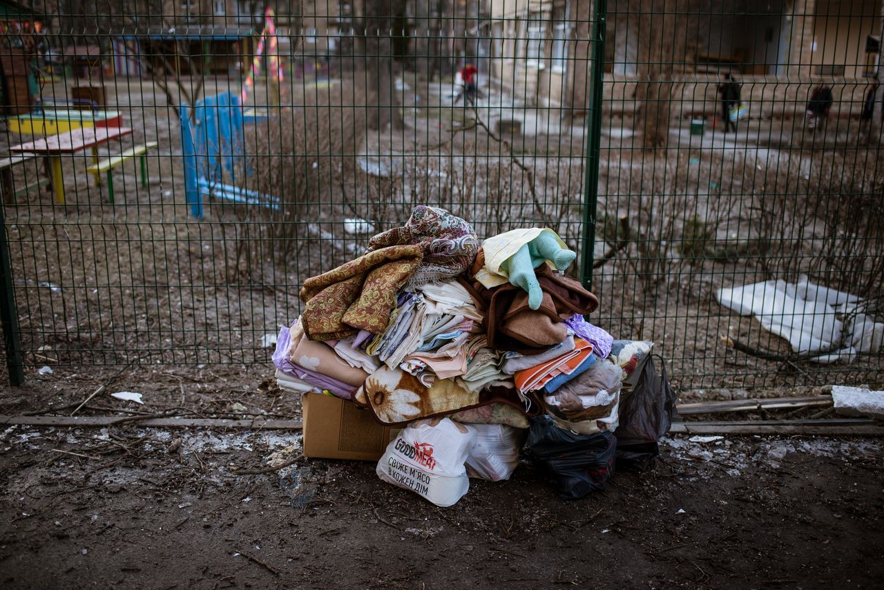 Rusya, Kiev'de sivilleri hedef aldı! Ölü ve yaralılar var 11