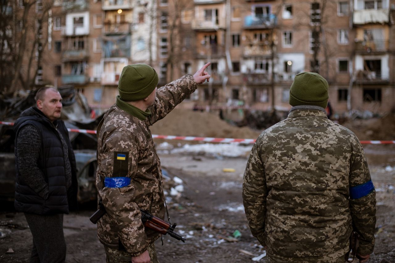 Rusya, Kiev'de sivilleri hedef aldı! Ölü ve yaralılar var 28