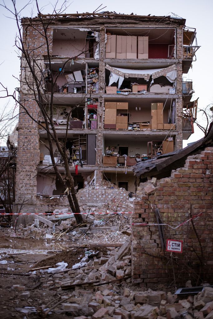 Rusya, Kiev'de sivilleri hedef aldı! Ölü ve yaralılar var 30