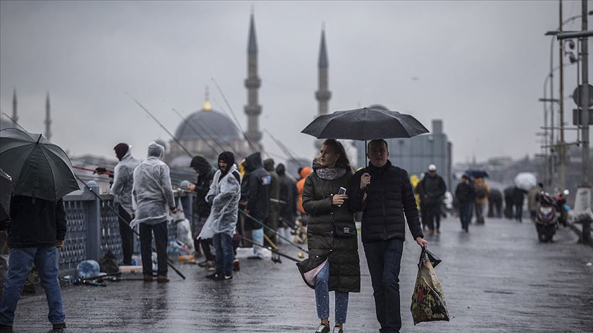 İstanbullular dikkat! Meteoroloji saat verip uyardı: Yağmur ve fırtına geliyor! 3