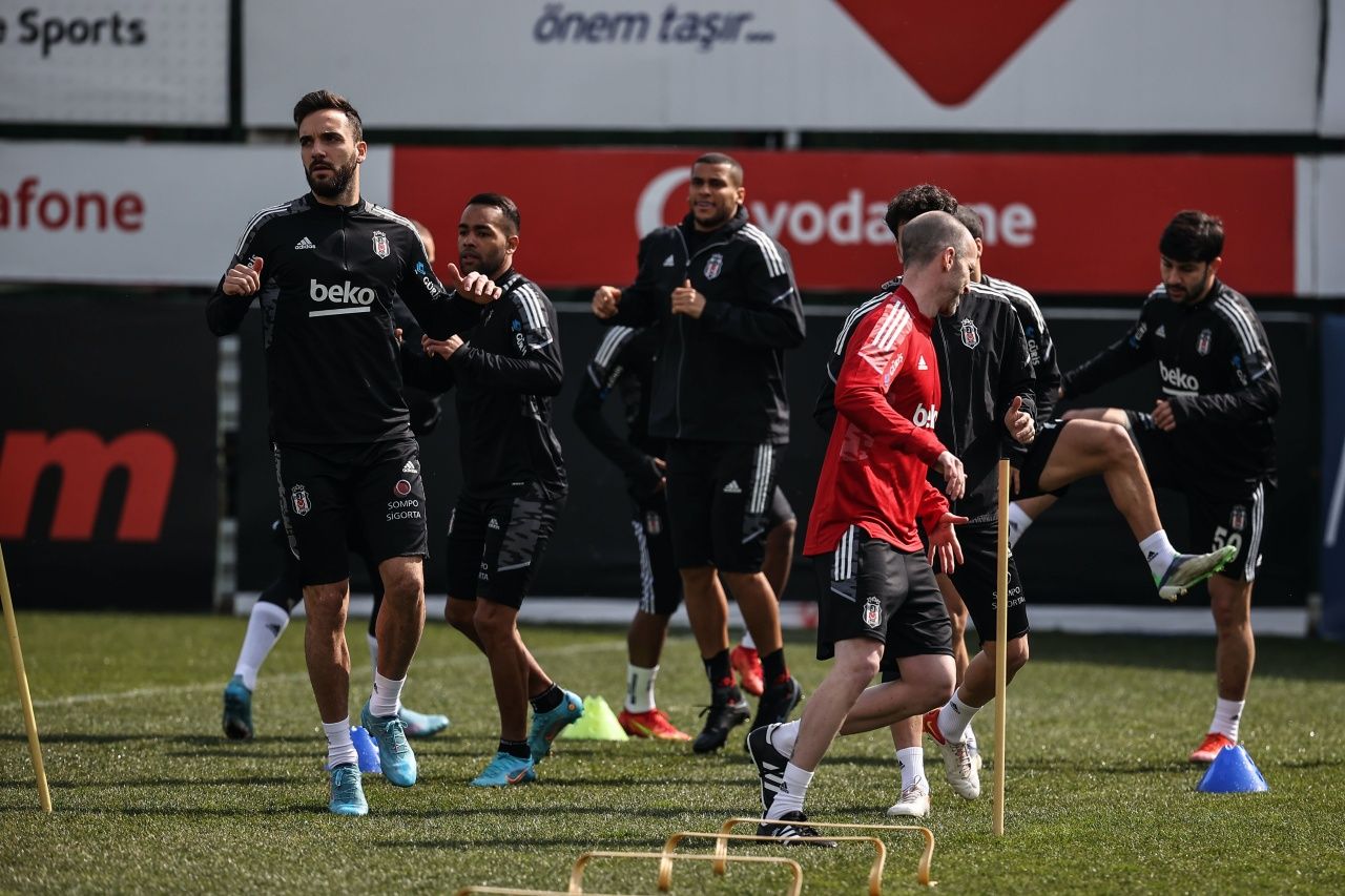 Valerien Ismael, Nevzat Demir Tesisleri'nde komanda eğitimi başlattı 9