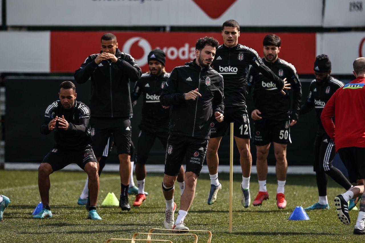 Valerien Ismael, Nevzat Demir Tesisleri'nde komanda eğitimi başlattı 8
