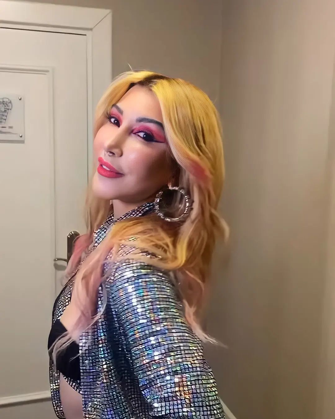 Hande Yener imaj değiştirdi! İşte yeni hali... 3