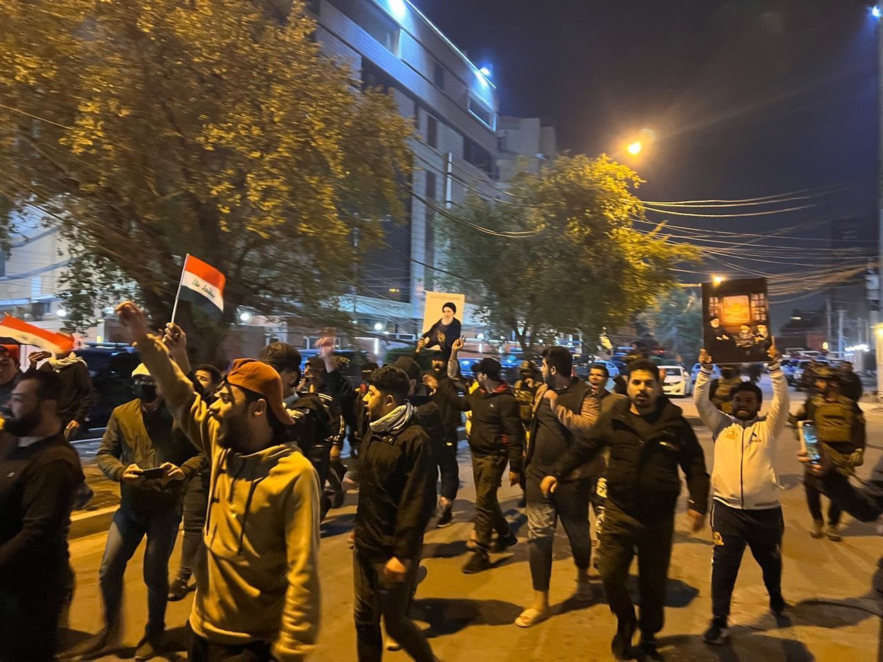 Bağdat'ta Kürdistan Demokrat Parti binası ateşe verildi 13