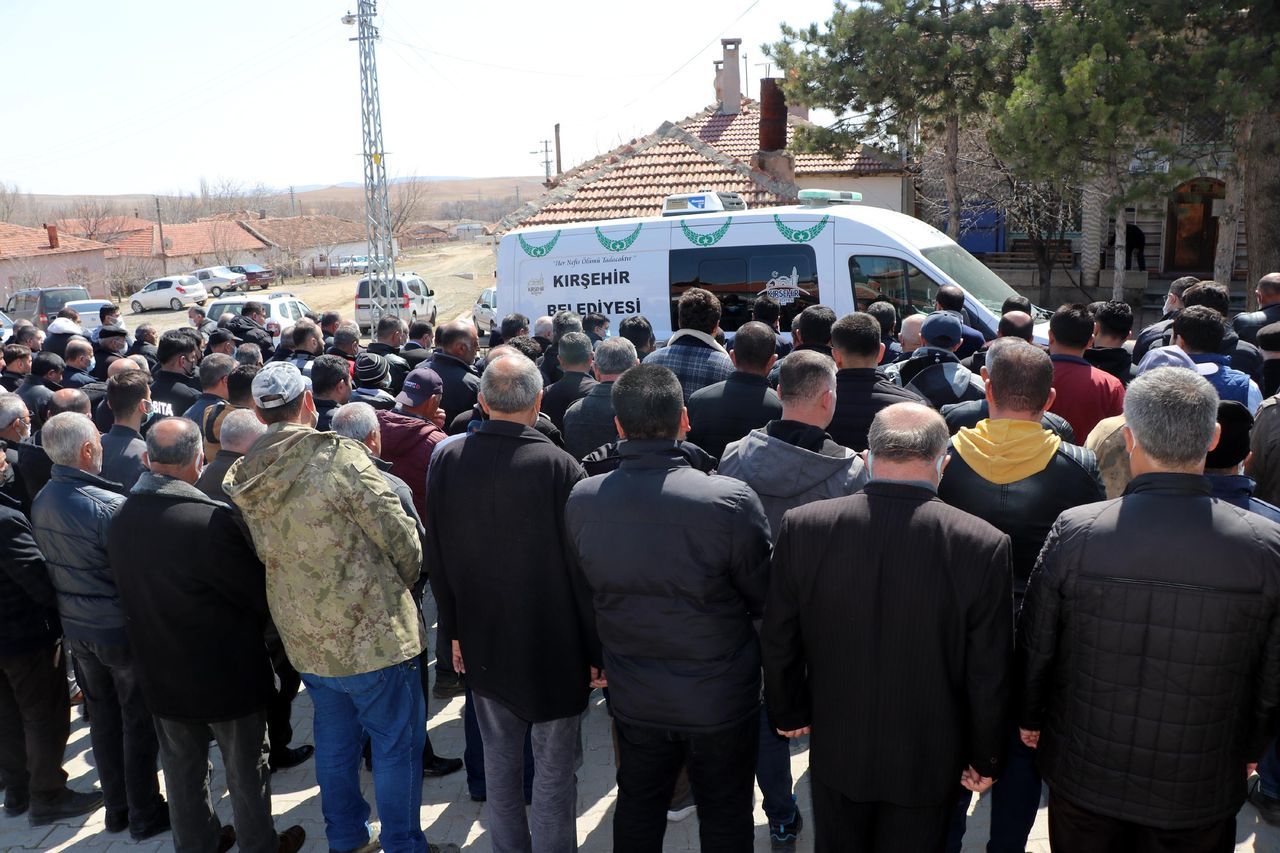 Cesedi kelepçelenmiş halde nehirde bulunmuştu! Sınıf arkadaşları Şeyma'yı unutmadı 8