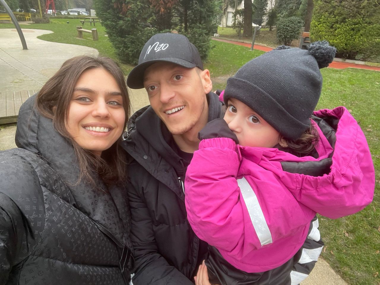 Mesut Özil'in menajeri konuştu... "Bu bir tedbir kararıdır, yani izinli sayılıyor Mesut" 10