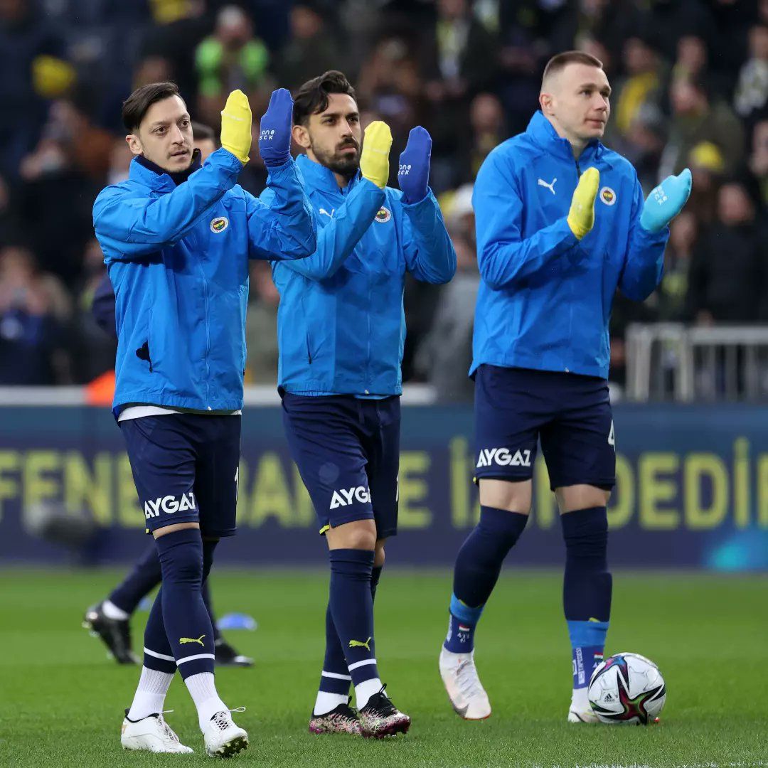 Mesut Özil'in menajeri konuştu... "Bu bir tedbir kararıdır, yani izinli sayılıyor Mesut" 5