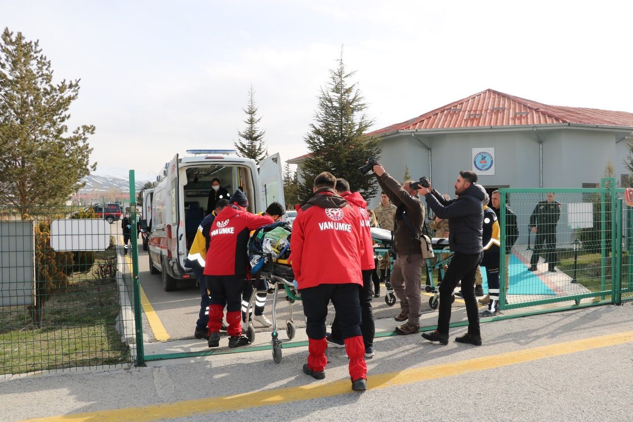 İtalyan turist kayarken çığ altında kaldı 6