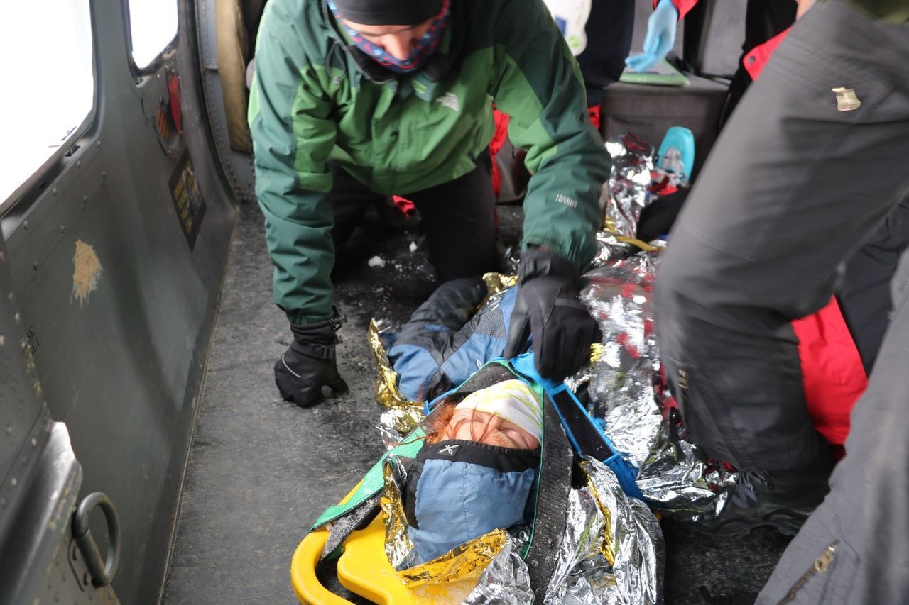 İtalyan turist kayarken çığ altında kaldı 14