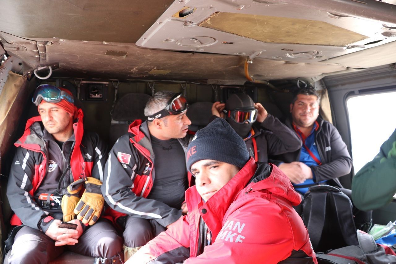 İtalyan turist kayarken çığ altında kaldı 15