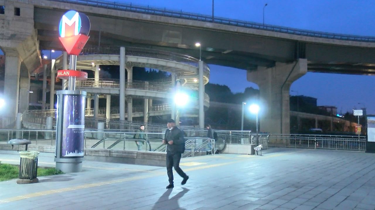 İstanbullular dikkat: Kadıköy-Tavşantepe Metro hattında arıza! Seferler yapılamadı... 3