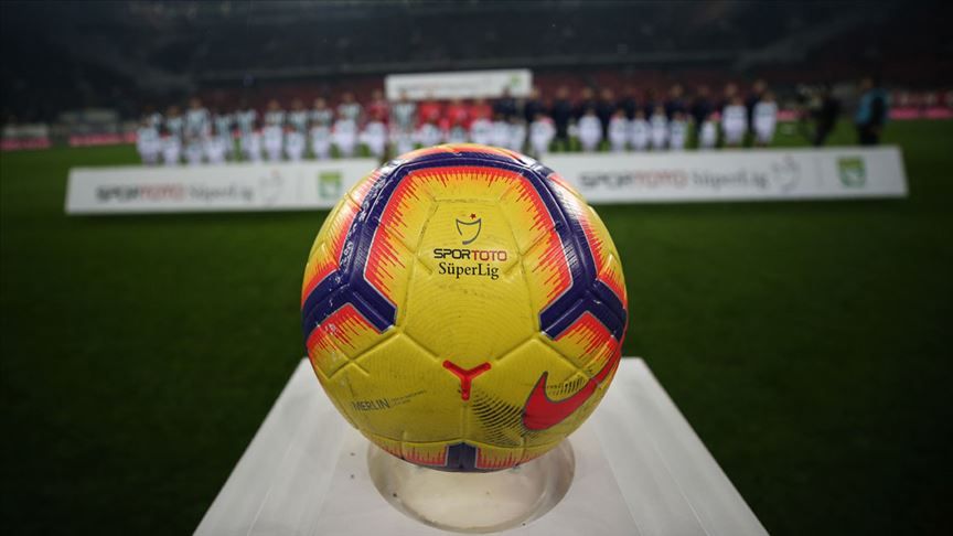 Süper Lig yıldızlarının değerleri güncellendi! En değerli futbolcu ortaya çıktı... 1