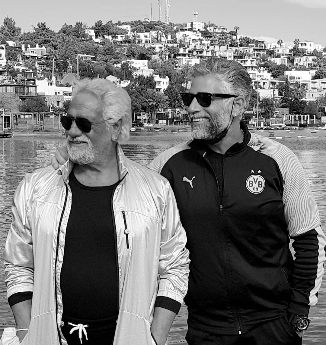 Oğlu Theo şarkıcı Fedon'un kopyası! Baba oğulun fotoğrafları sosyal medyayı salladı 1