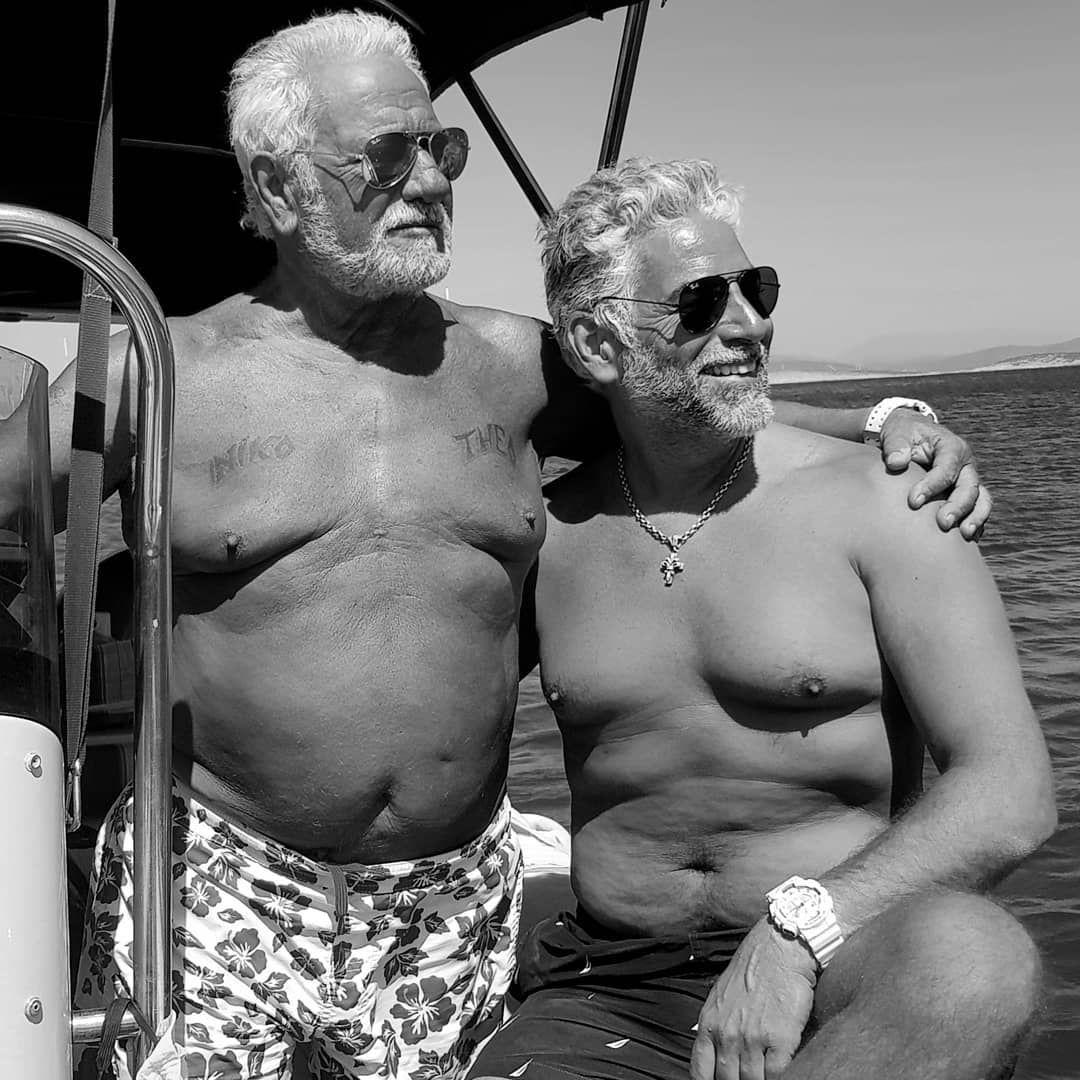 Oğlu Theo şarkıcı Fedon'un kopyası! Baba oğulun fotoğrafları sosyal medyayı salladı 18