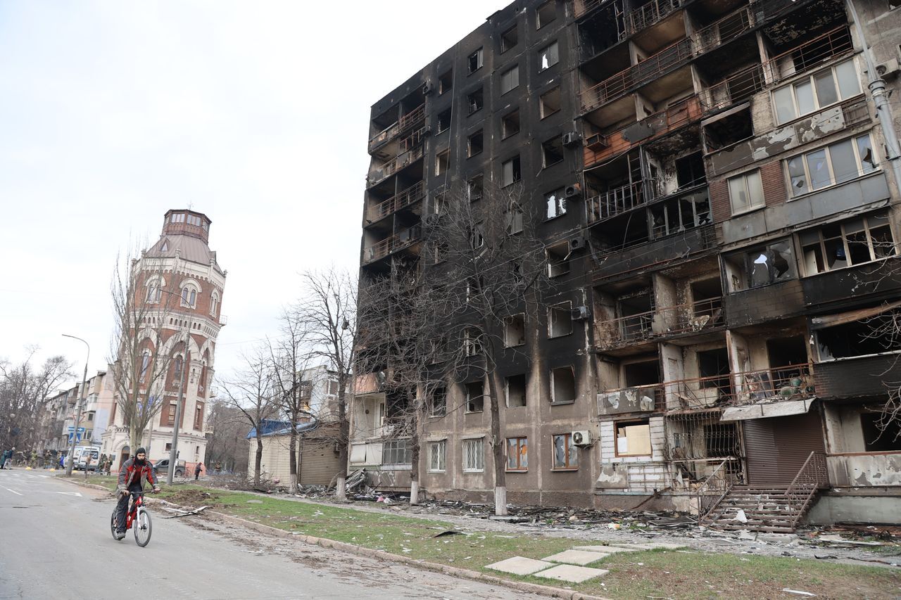 Mariupol'de bir ayda 210'u çocuk 5 bin kişi öldü 1