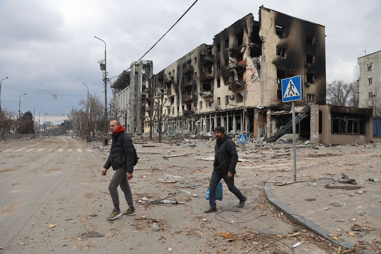 Mariupol'de bir ayda 210'u çocuk 5 bin kişi öldü 15