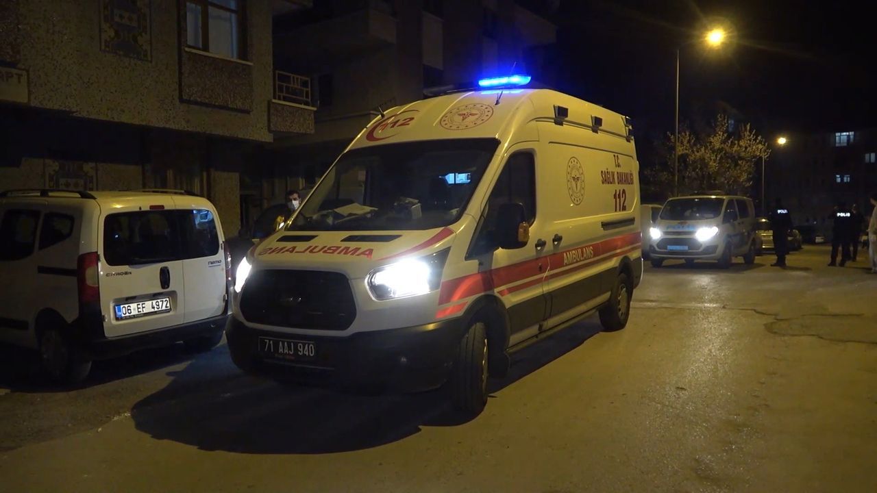 Gece yarısı çıkan yangına uykuda yakalandılar! 8