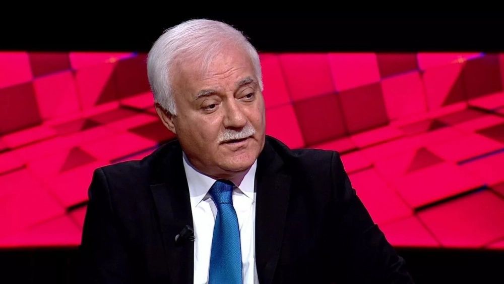 Nihat Hatipoğlu'nun Canlı Yayında Sabrı Taştı! İzleyicisini Azarladı! 3