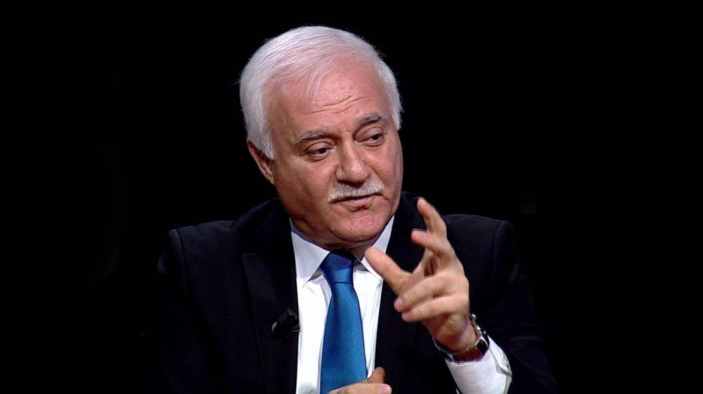 Nihat Hatipoğlu'nun Canlı Yayında Sabrı Taştı! İzleyicisini Azarladı! 8