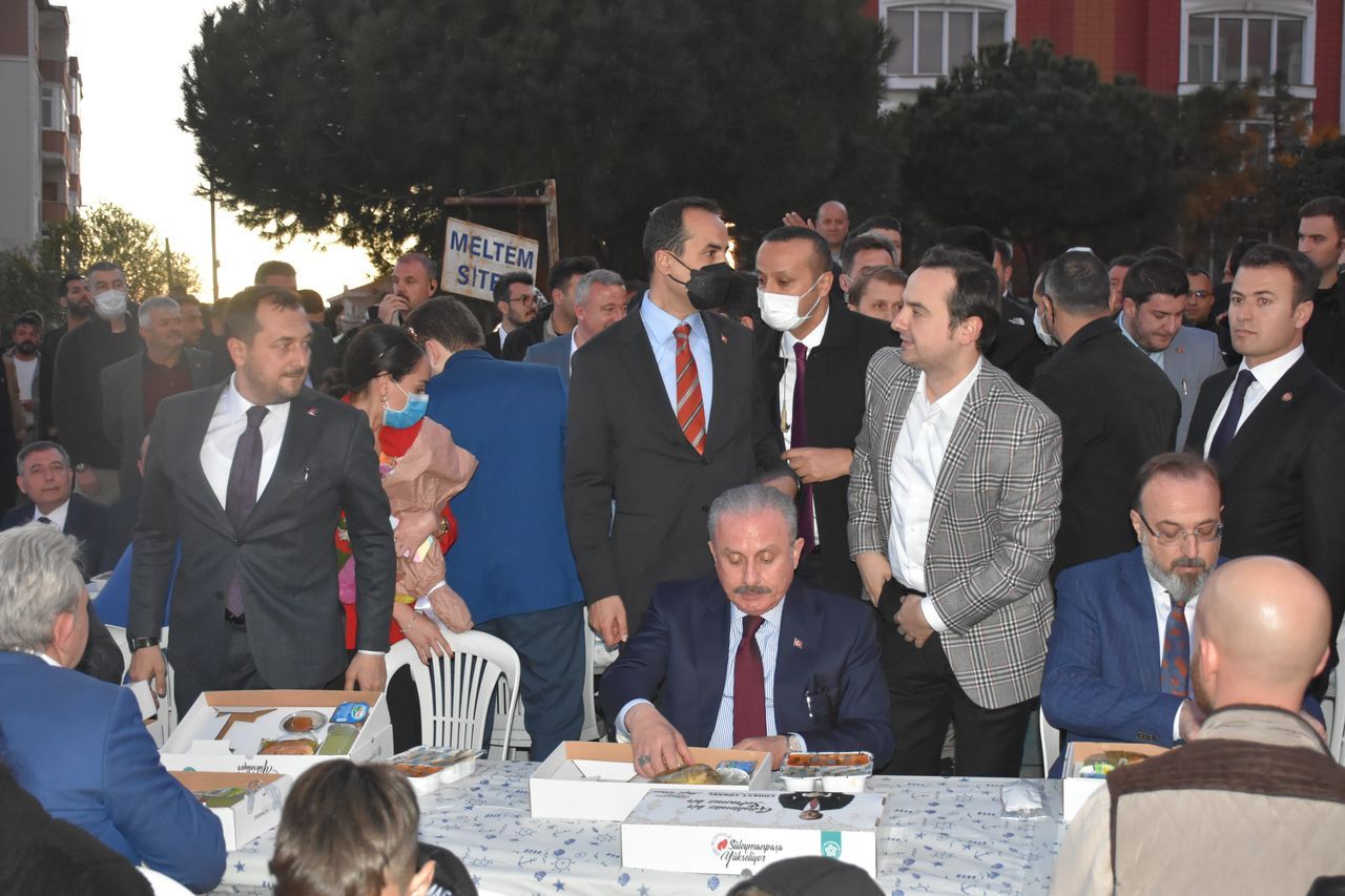 Tekirdağ'da 5 bin kişi aynı iftar sofrasında buluştu 13