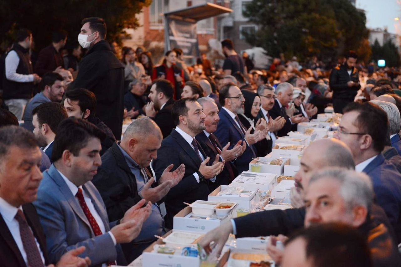 Tekirdağ'da 5 bin kişi aynı iftar sofrasında buluştu 17